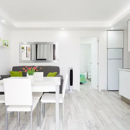 241 Quiet With Terrace Апартаменты *